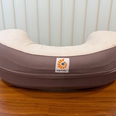 エルゴベビー　ナーシングピロー　授乳クッションの画像
