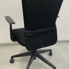 キャスター付きオフィスチェアの画像