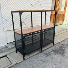 フォエルボ シェルフ FJALLO メタルラック アイアンラック スチール × 木製棚 インダストリアル 収納棚 フリーラック キャビネット 扉付き シェルフ 黒 ブラック 男前インテリア ガレージスタイル 工業系家具 / FJALLO Shelf Metal Iron Rack Steel Cabinet Industrial Storage Shelf Black Wood Top Door Typeの画像