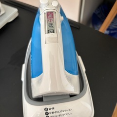 日立製 2017年製　スチーム式アイロンの画像