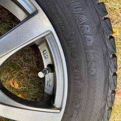 スタッドレスタイヤ（155 65 r13 、ホイール付）の画像