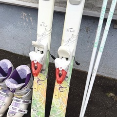 お引取り限定 KAZAMA Winterhigh ROCKER カザマ ロッカー レディースカービングスキー4点セット 板152cm ブーツ25.5cmの画像