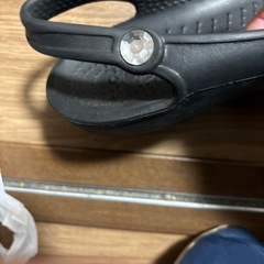 クロックス　サンダル中古の画像