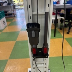 M385 ダイソンSV37 コードレス掃除機の画像