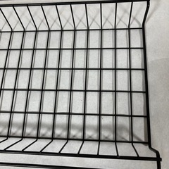 金属製の網棚の画像