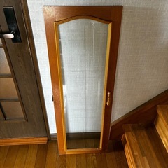 食器棚 ガラス扉付き　昭和レトロ　おしゃれ　アンティーク　ビンテージ　古茶箪笥の画像