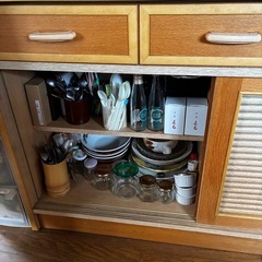 食器棚 ガラス扉付き　昭和レトロ　おしゃれ　アンティーク　ビンテージ　古茶箪笥の画像