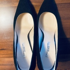 セブントゥエルヴサーティ 美品パンプス 24センチの画像