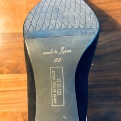 セブントゥエルヴサーティ 美品パンプス 24センチの画像
