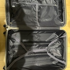 キャリーケースの画像