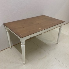 ダイニングテーブル　フレンチカントリー　の画像