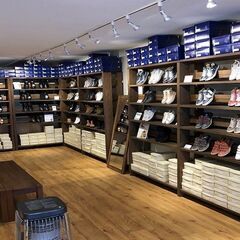 国産手作り小物、靴、雑貨の販売・店舗運営スタッフの画像