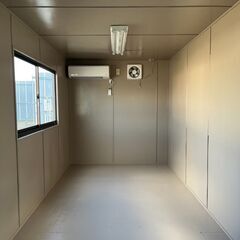 【三重】① 4坪ハウス　(土日引き取り可)　エアコン　8畳　コンテナハウス　ユニット　トレーラー　大型　事務所　倉庫　物置　【配送可】の画像