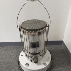 △ 訳アリ動作品 TOYOTOMI トヨトミ 自然通気形開放式石油ストーブ 石油ストーブ KSA-105G 99年製 自動点火使用不可の為 手動点火での点火動作確認 現状渡しの画像