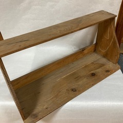 木製の棚　の画像