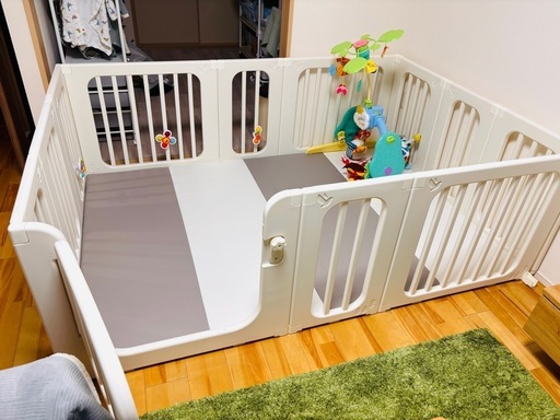 【美品】今年6月購入品　プレイマット ちゃいなび シームレス 抗菌 赤ちゃん ベビー マット 大きい 折りたたみ つなぎ目なし 厚み4cm 厚手 防水 防音 軽量 無地 床暖房対応 低反発 衝撃吸収 200×140cmアンジュスマイル