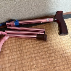 折りたたみ杖の画像