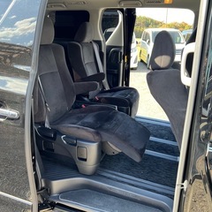 ブラックの方もOK  自社ローンあり　トヨタヴェルファイア　車検2年付　平成22年式　走行12万キロ　2,400cc 7人乗り　修復歴なし　HDDナビ　テレビ　DVD  バックカメラの画像