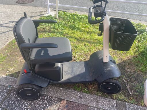 中古電動カート　WHILL Model S