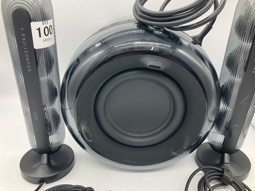 【トレファク足立扇店】Bluetooth対応ｽﾋﾟｰｶｰ  Harman Kardon SoundSticks 4