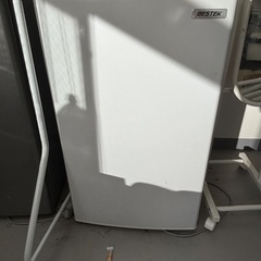 冷凍庫(白)＆冷蔵庫(グレー)の画像