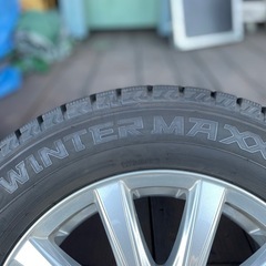 ダンロップ　ウィンターマックス　スタッドレスタイヤ(美品) 早い者勝ちの画像