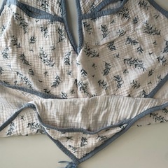 新生児　ショート肌着とおくるみの画像