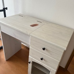 日時指定あり　ニトリドレッサーの画像