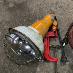 野外作業灯＋コードリールの画像