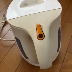 TーfaL電気ポットの画像