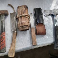 キャンプ斧、ナタ，小刃物、ハンマー等4個まとめての画像