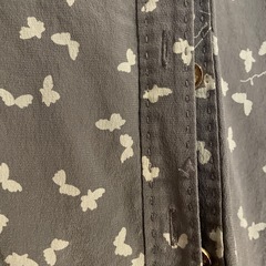 グレーブラウス　トリーバーチの画像