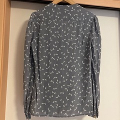 グレーブラウス　トリーバーチの画像