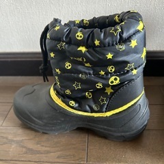 雪遊び用のスノーブーツの画像