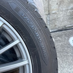 スタッドレスタイヤの画像