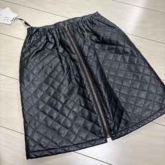 新品 RESEXY リゼクシー　台形キルティングミニスカートの画像