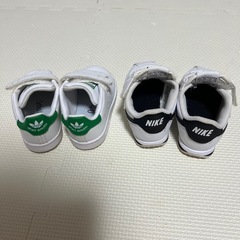 NIKE adidas 12cmスニーカーの画像