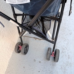B型ベビーカーの画像