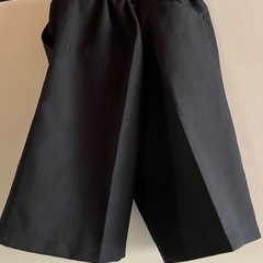 式服。黒半ズボン。セレモニー、始業式、終業式の画像