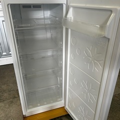 2023年製冷凍庫　ヤマダセレクト　122Lの画像