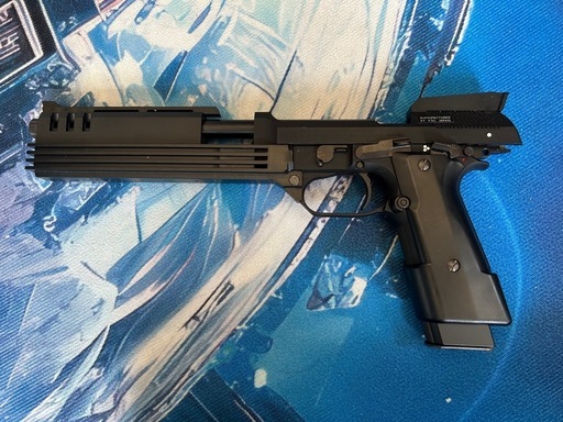 早い者勝ち 本日限り17000円　ロボコップのガス銃　連射機能付き