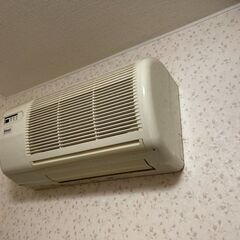 【安全に取り外しできる方に差し上げます。】リンナイ の脱衣室暖房機／浴室暖房乾燥機　本体のみ、リモコンなし、動作未確認　RBH-W312SNDT 中古　の画像