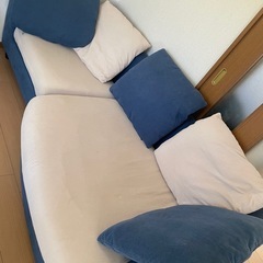 デザイナーズソファ3人掛けソファ
の画像