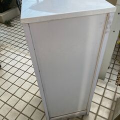 ５段引き出しの画像