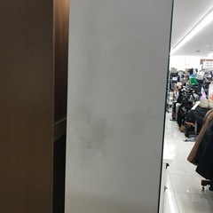 本棚、飾り棚 ガラス扉付きの画像