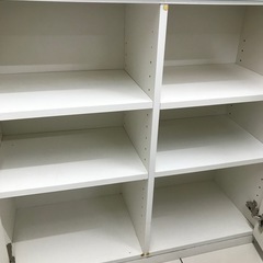 本棚、飾り棚 ガラス扉付きの画像