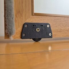 未使用訳あり 幅90 高さ85 奥行30 ナチュラル カウンター下収納 引戸キャビネット 棚 リビング 引戸 サイドボード リビングボード 木製の画像