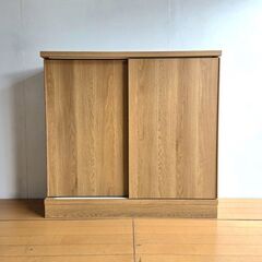 未使用訳あり 幅90 高さ85 奥行30 ナチュラル カウンター下収納 引戸キャビネット 棚 リビング 引戸 サイドボード リビングボード 木製の画像