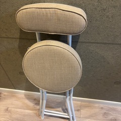 折り畳み椅子　いすの画像