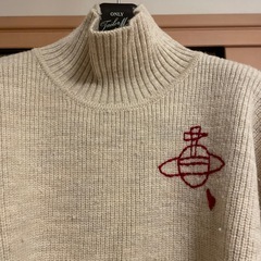 ヴィヴィアンウエストウッド　ニットセーター
　の画像